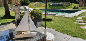 Lovely 2-bed Suite, Swimmingpool, beach and Boat